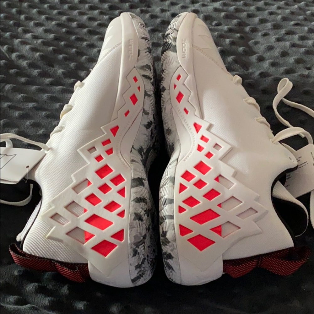 Jordan sneakers - Picture 12 of 16
